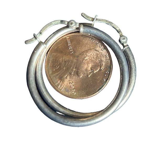 Vintage 925 Sterling hoop earrings - Picture 3 of 4